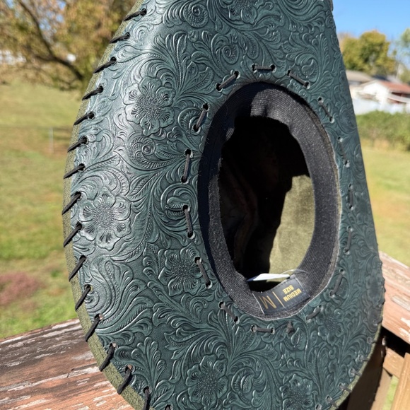 Hand Burned Crossed Pistols on Suede Hat with Tooled Leather - Picture 4 of 5
